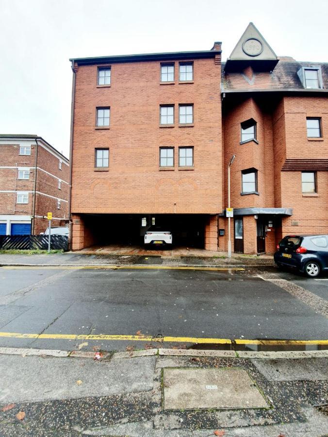 Chelmsford Town Centre Apartments With Car Parking المظهر الخارجي الصورة